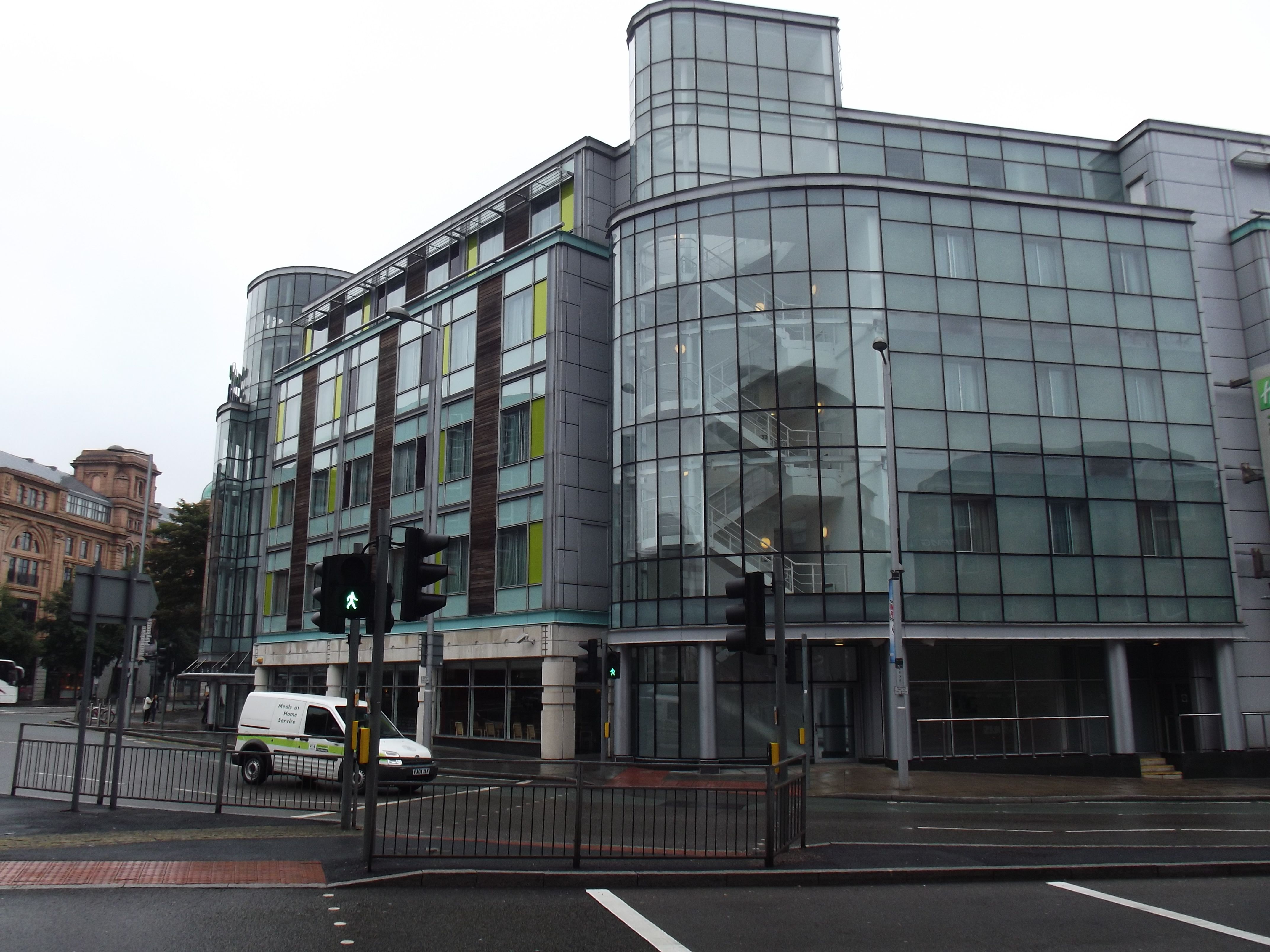 Holiday Inn Express Hotel Nottingham City Centre - Photo 4