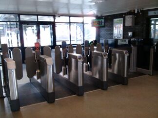 Phones 4u - Photo 9